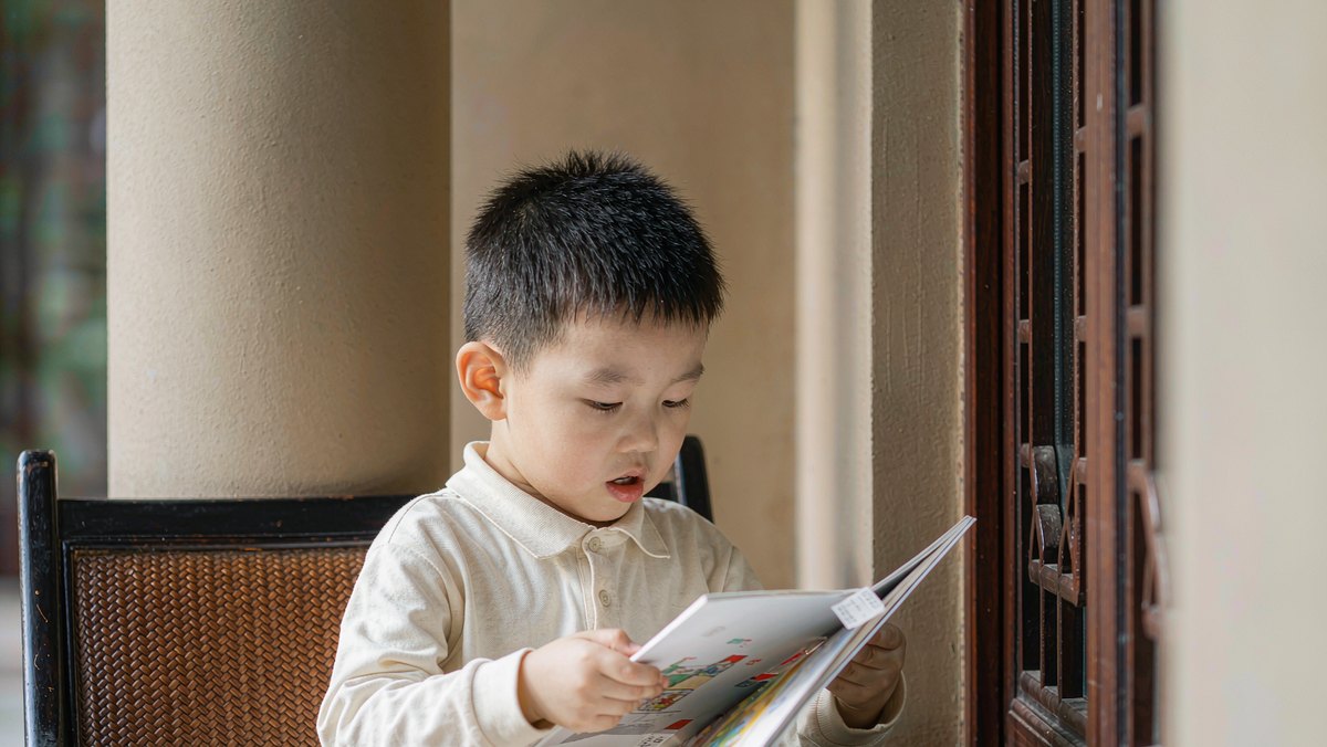 孩子非要倒着读绘本,这习惯其实不用纠正